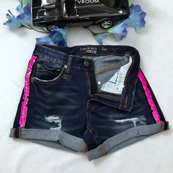 Cote De Nuits NWOT Shorts for Juniors/Women 3/4 - Picture 3 of 6